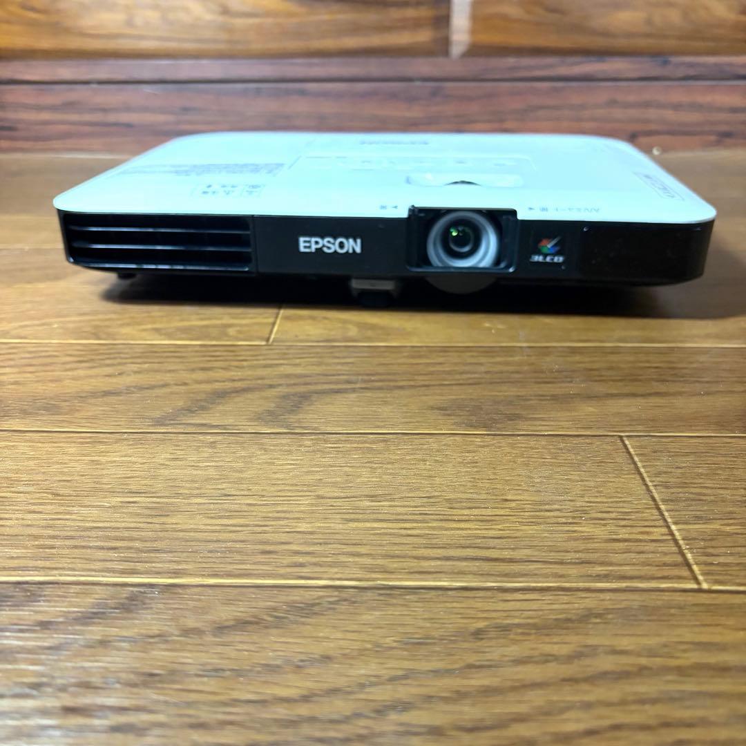EPSON エプソン プロジェクター EB-1780W 単焦点 未使用級