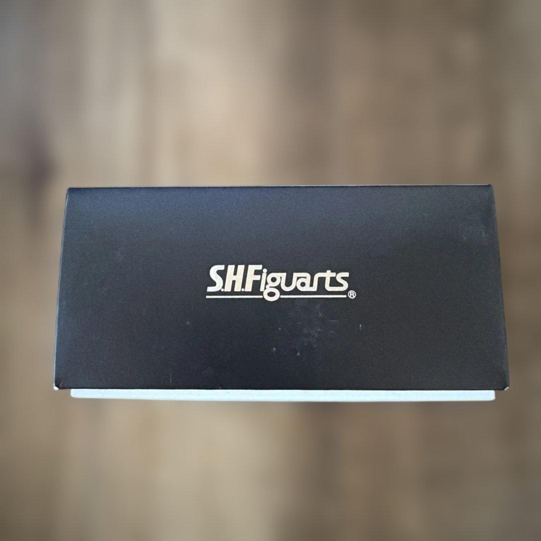 新品 S.H.Figuarts 真骨彫 仮面ライダークウガ ディケイドver.