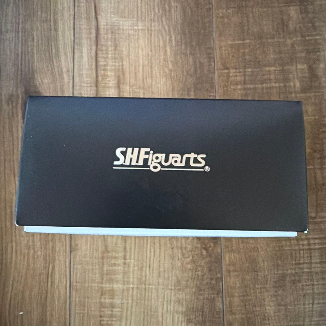 新品 S.H.Figuarts 真骨彫 仮面ライダークウガ ディケイドver.