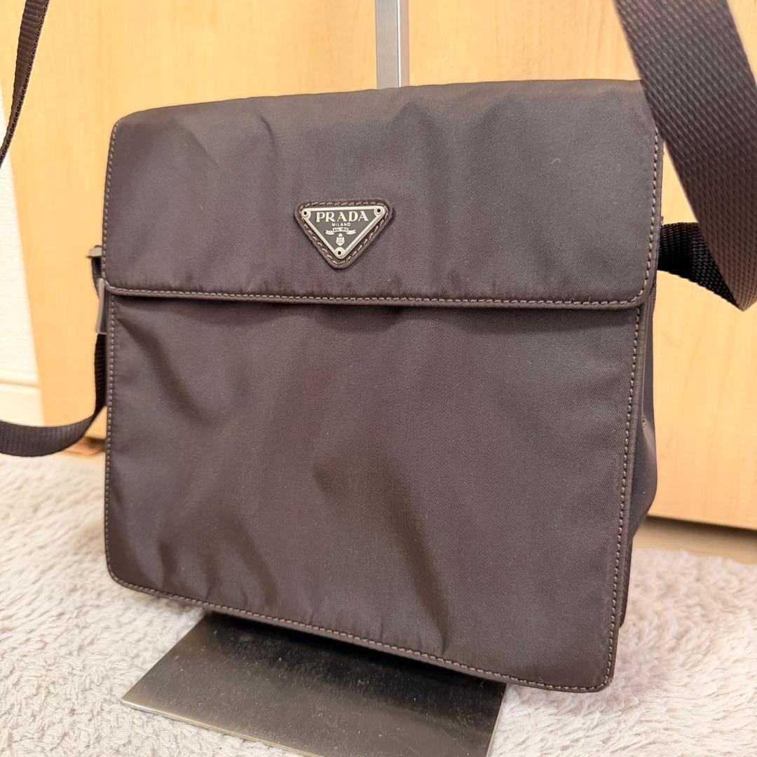 美品PRADA ナイロン ショルダーバッグ ブラウン 三角ロゴ