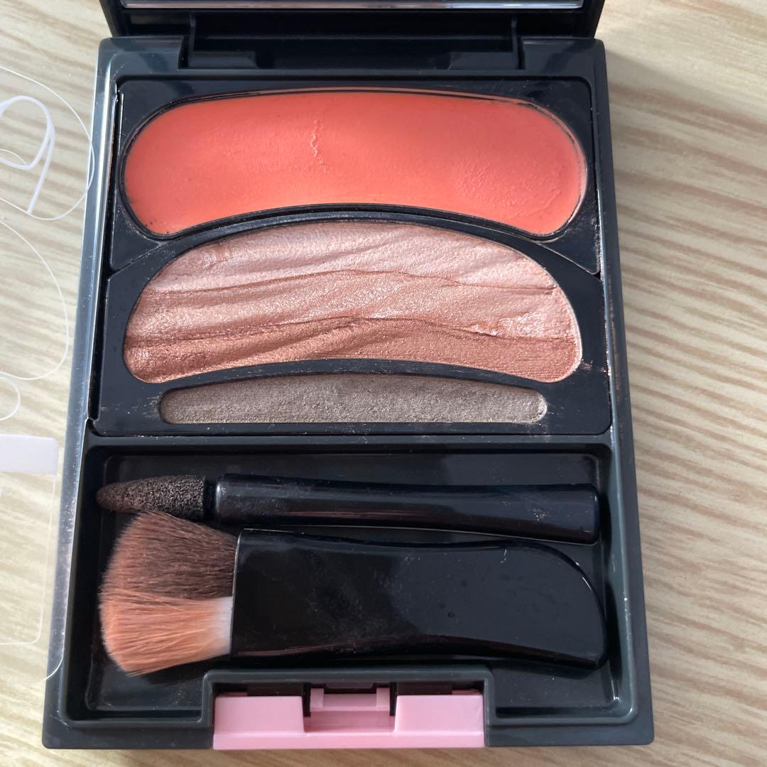 オーブアイシャドウN18、N16&チーク02、マキアージュスタイリングアイズS