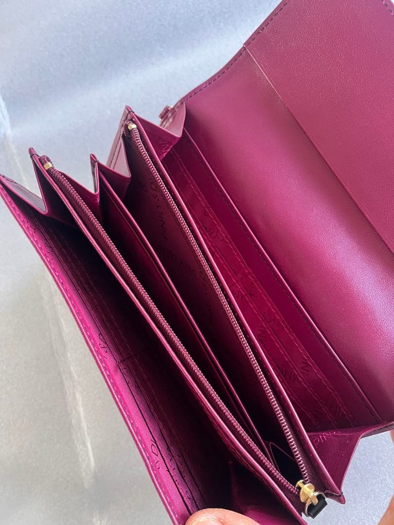 値下げ！PINKY & DIANNE ロゴ型押し 長財布 ブラック