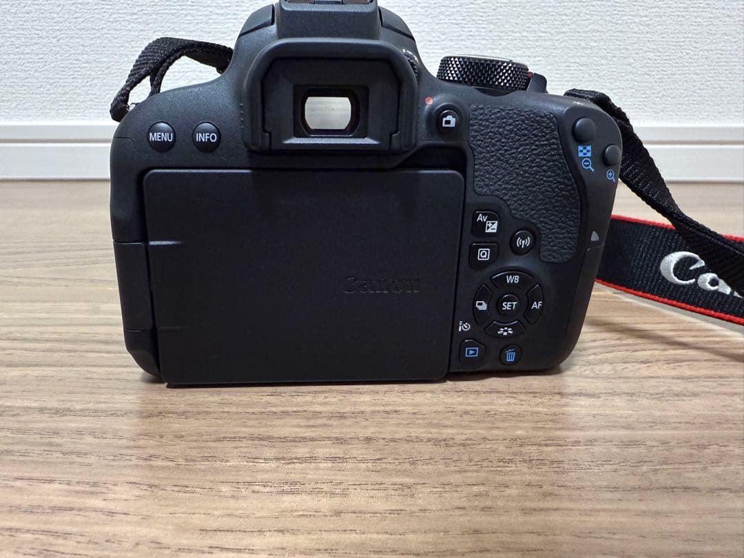 Canon EOS Kiss X9i ダブルレンズキット +単焦点レンズ