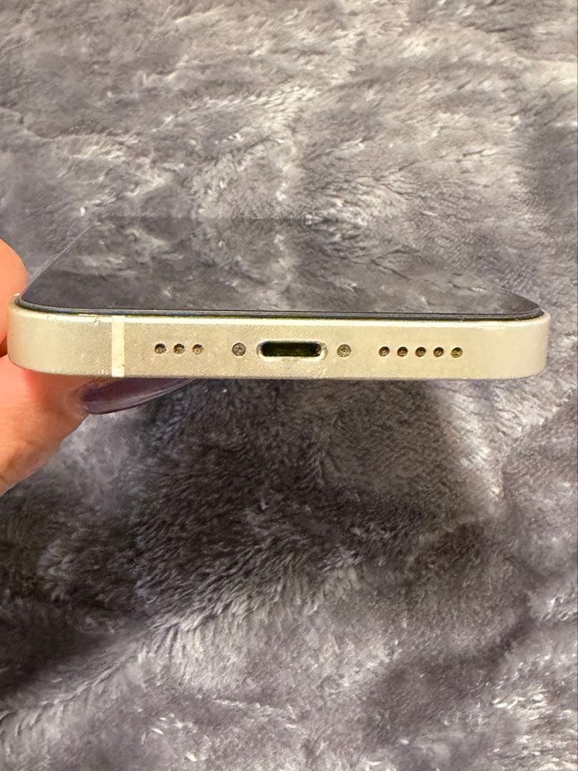 【早い物勝ち！】Apple iPhone 13 ホワイト 本体