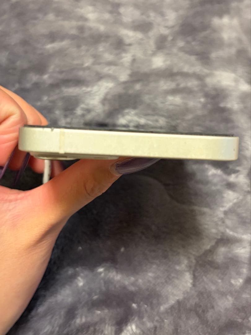 【早い物勝ち！】Apple iPhone 13 ホワイト 本体