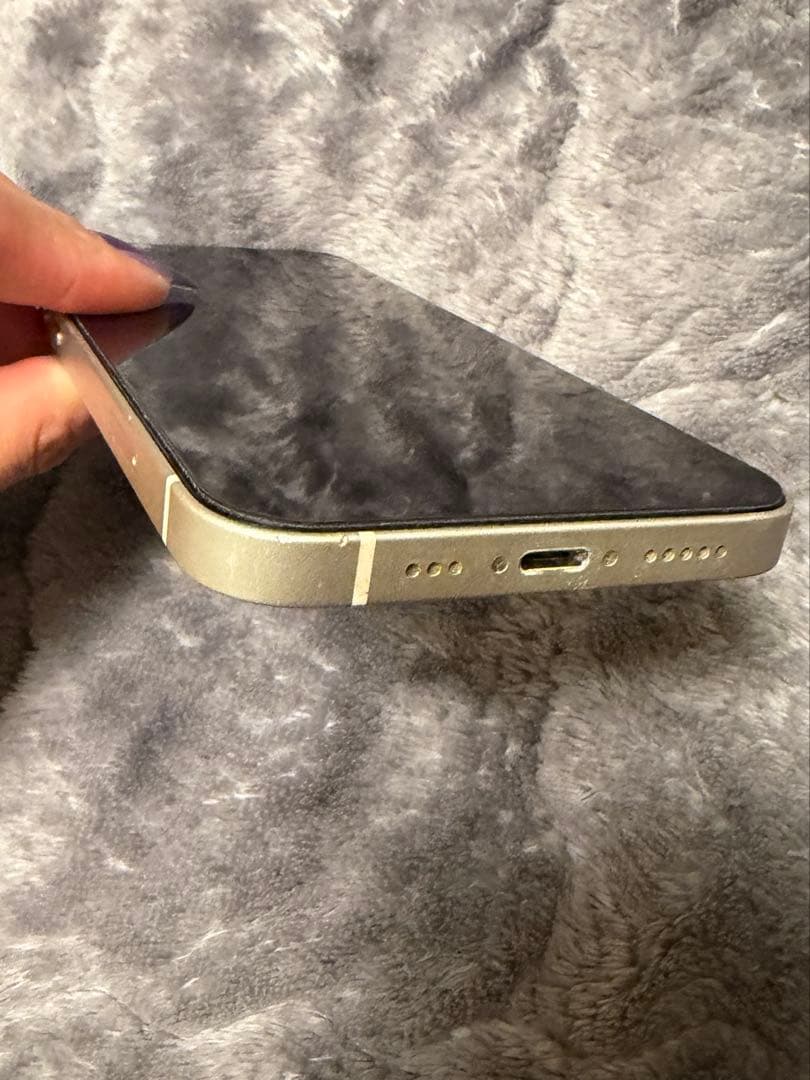 【早い物勝ち！】Apple iPhone 13 ホワイト 本体