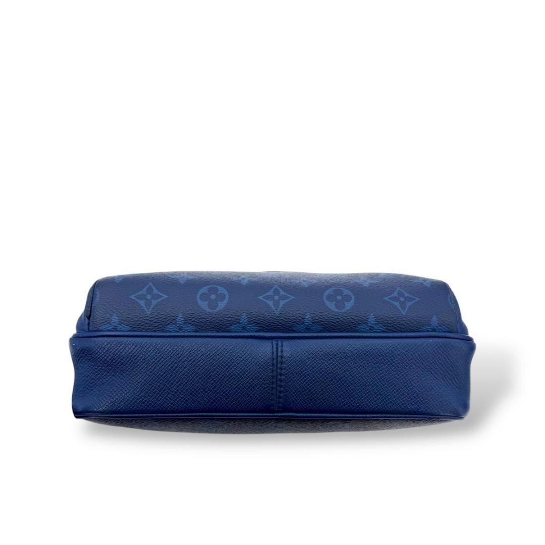 [未使用級] ルイヴィトン　タイガラマ　アウトドアメッセンジャー　PM ブルー