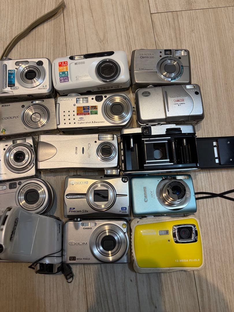 デジタルカメラとフィルムカメラ色々　ジャンク　20台