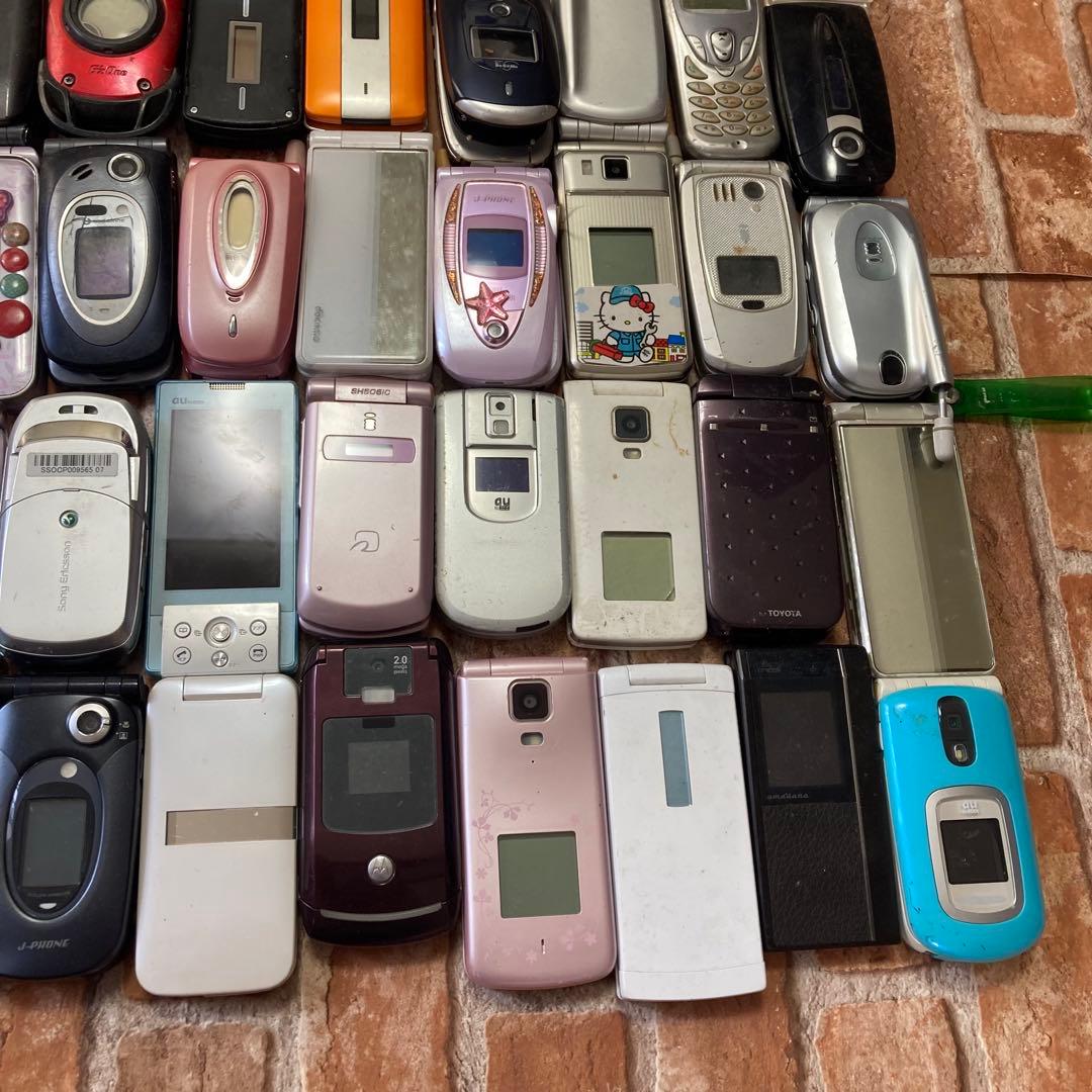 ガラケー 携帯電話 83台 まとめ ジャンク 動作未確認品