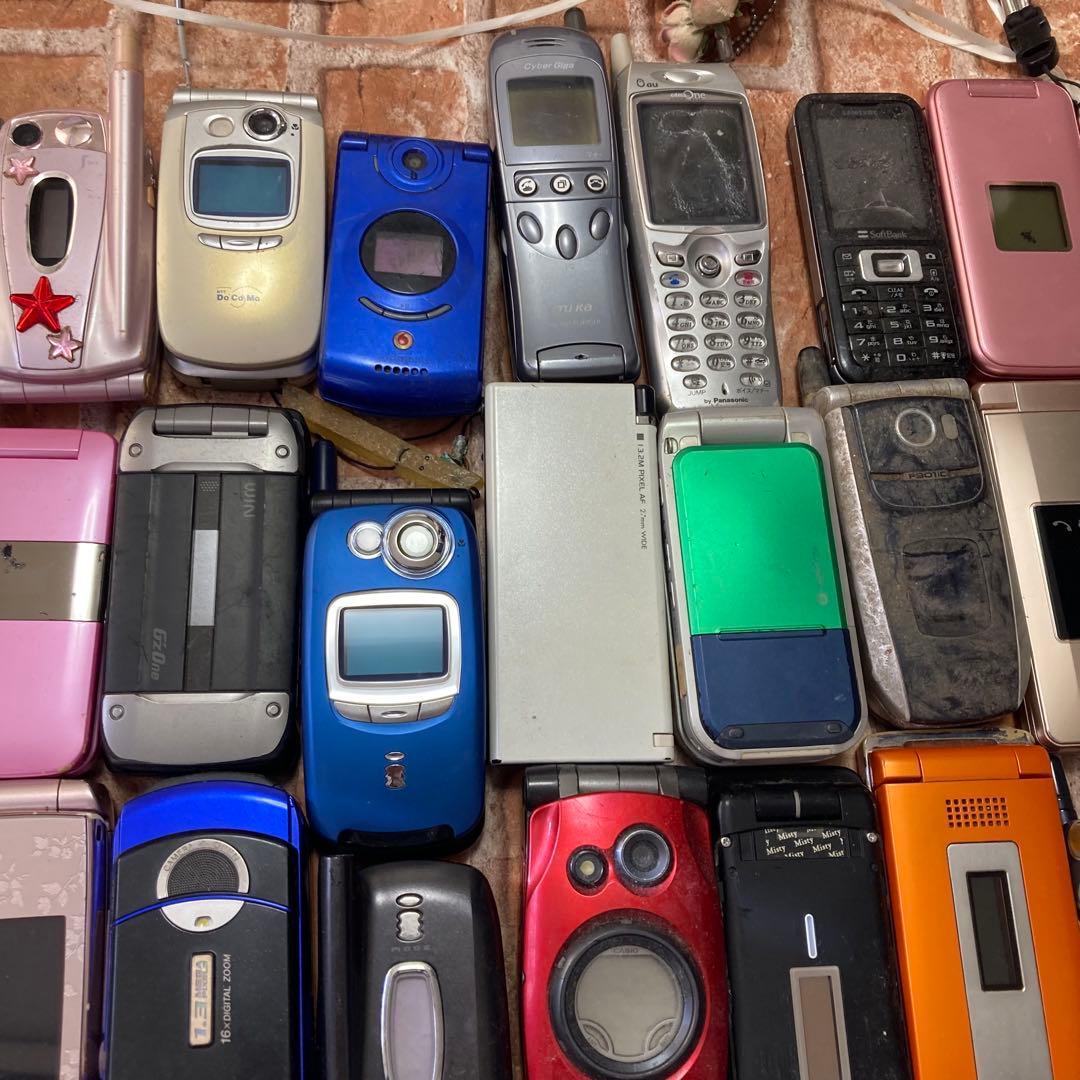 ガラケー 携帯電話 83台 まとめ ジャンク 動作未確認品