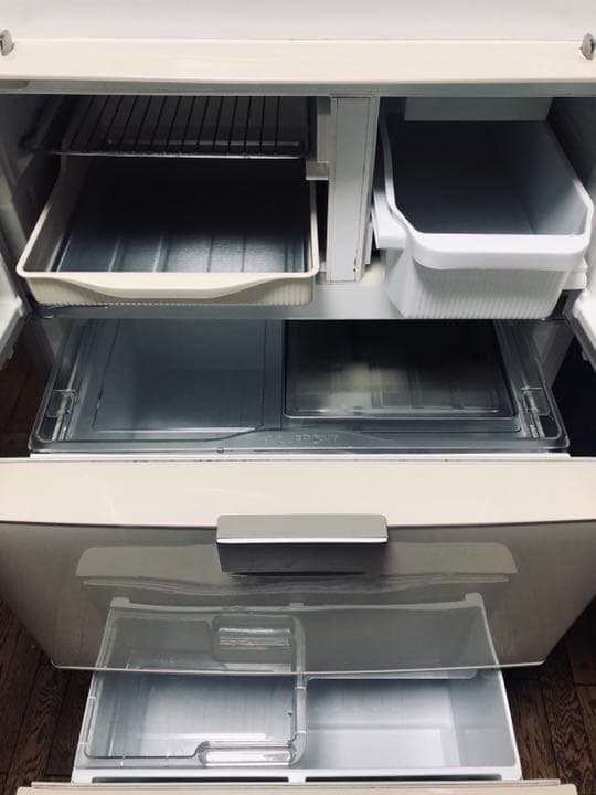 冷蔵庫冷蔵庫　SHARP　シャープ　両開きドア