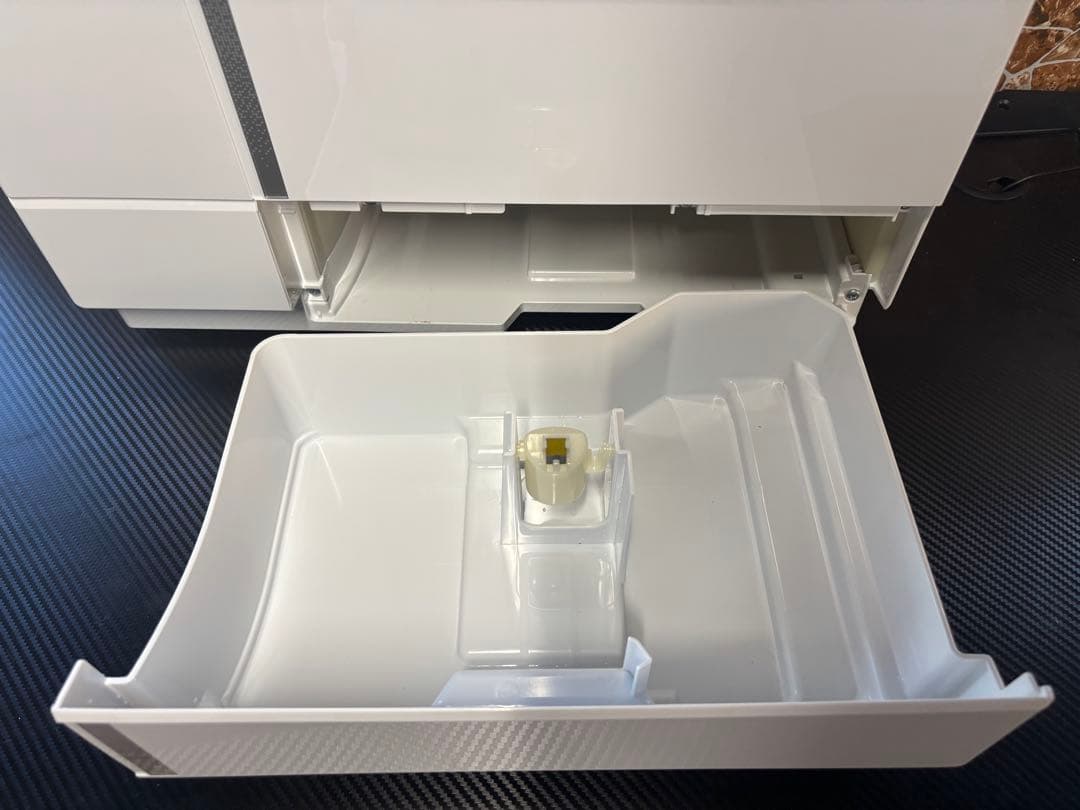 大幅値下げ！ 美品 パナソニック 衣類乾燥除湿機 F-YHX90B 2024年