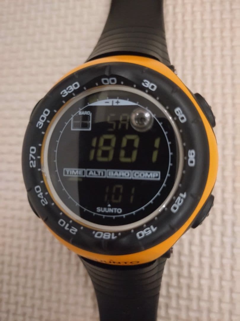 超美品 限定 SUUNTO VECTOR スント イエロー