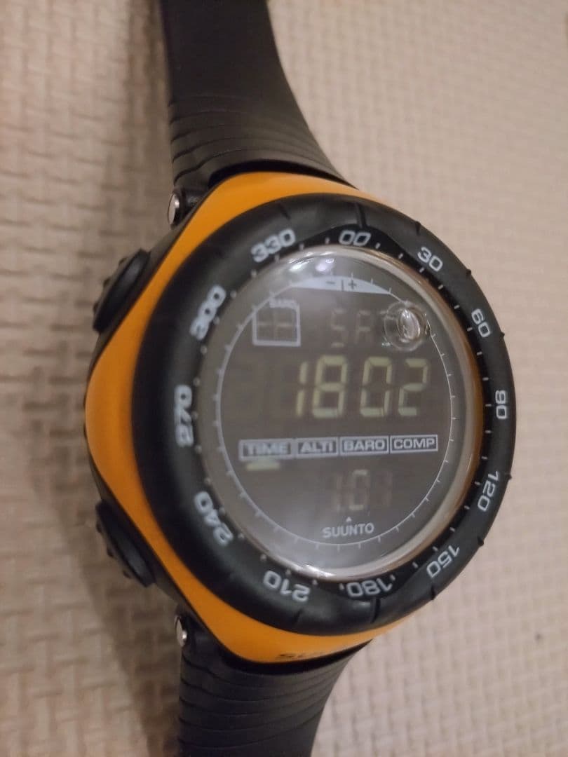 超美品 限定 SUUNTO VECTOR スント イエロー