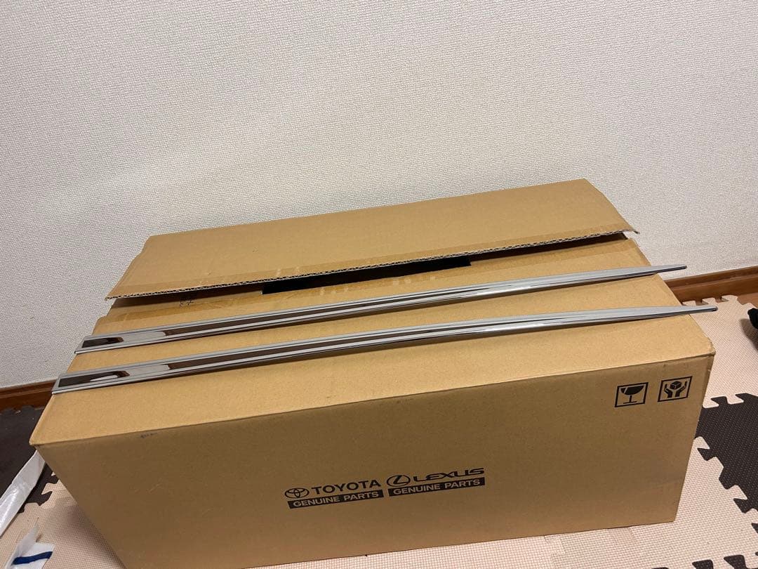 80ヴォクシー　ノア？　モデリスタ　スタイリッシュモール