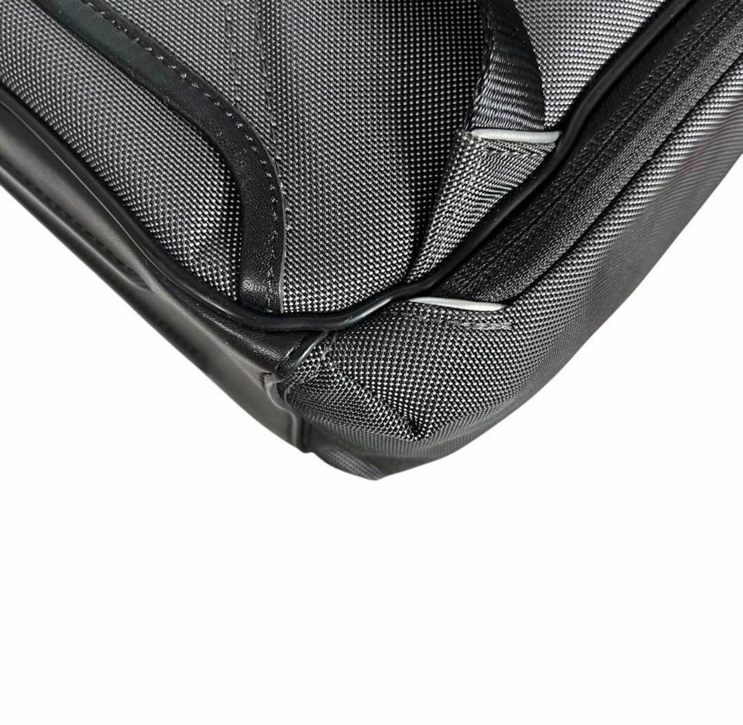 n*。様 極美品✨　トゥミ　アライブ　ローガン　バックパック　リュック　ビジネス