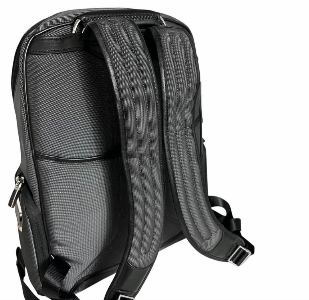 n*。様 極美品✨　トゥミ　アライブ　ローガン　バックパック　リュック　ビジネス