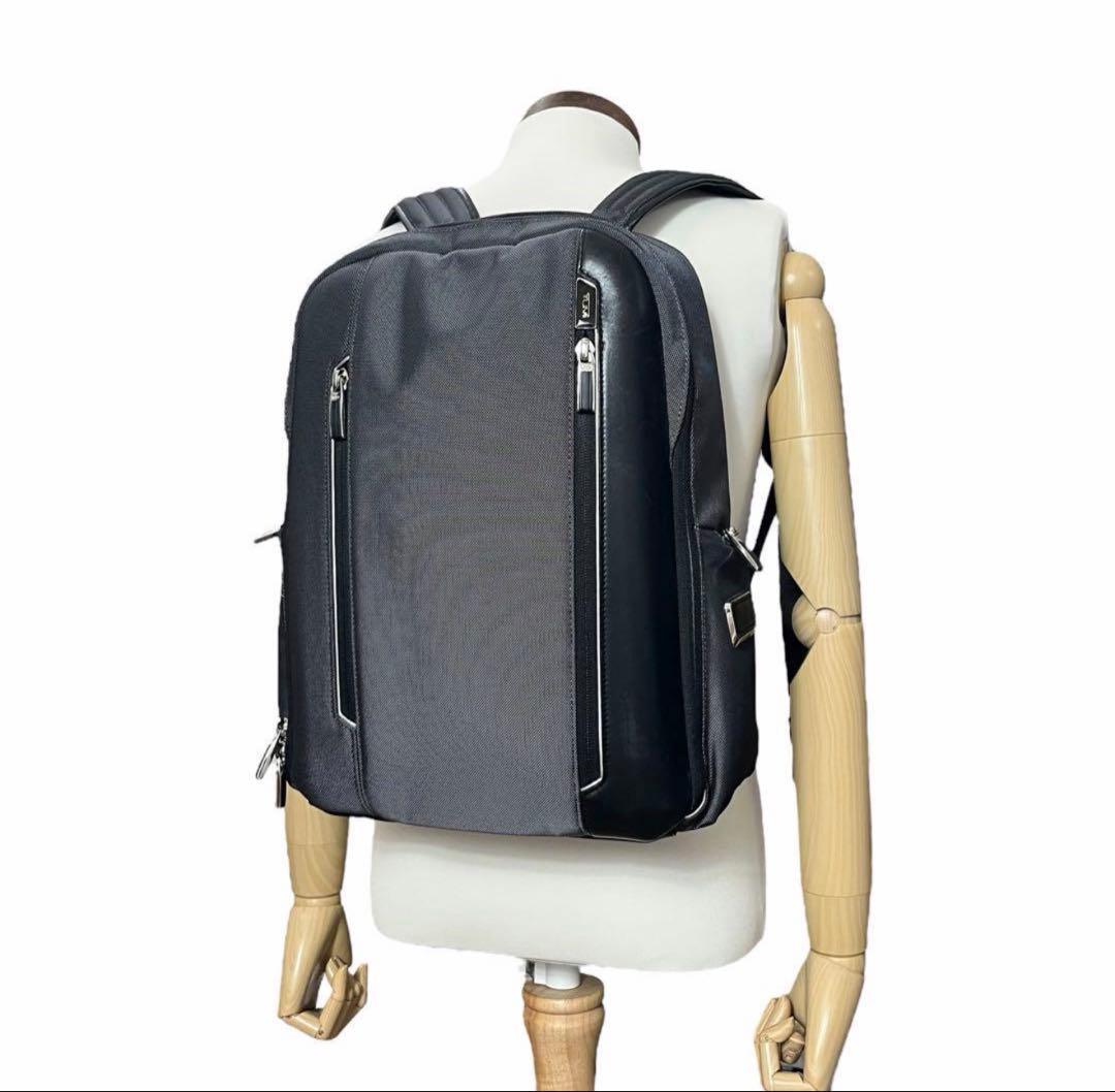 n*。様 極美品✨　トゥミ　アライブ　ローガン　バックパック　リュック　ビジネス