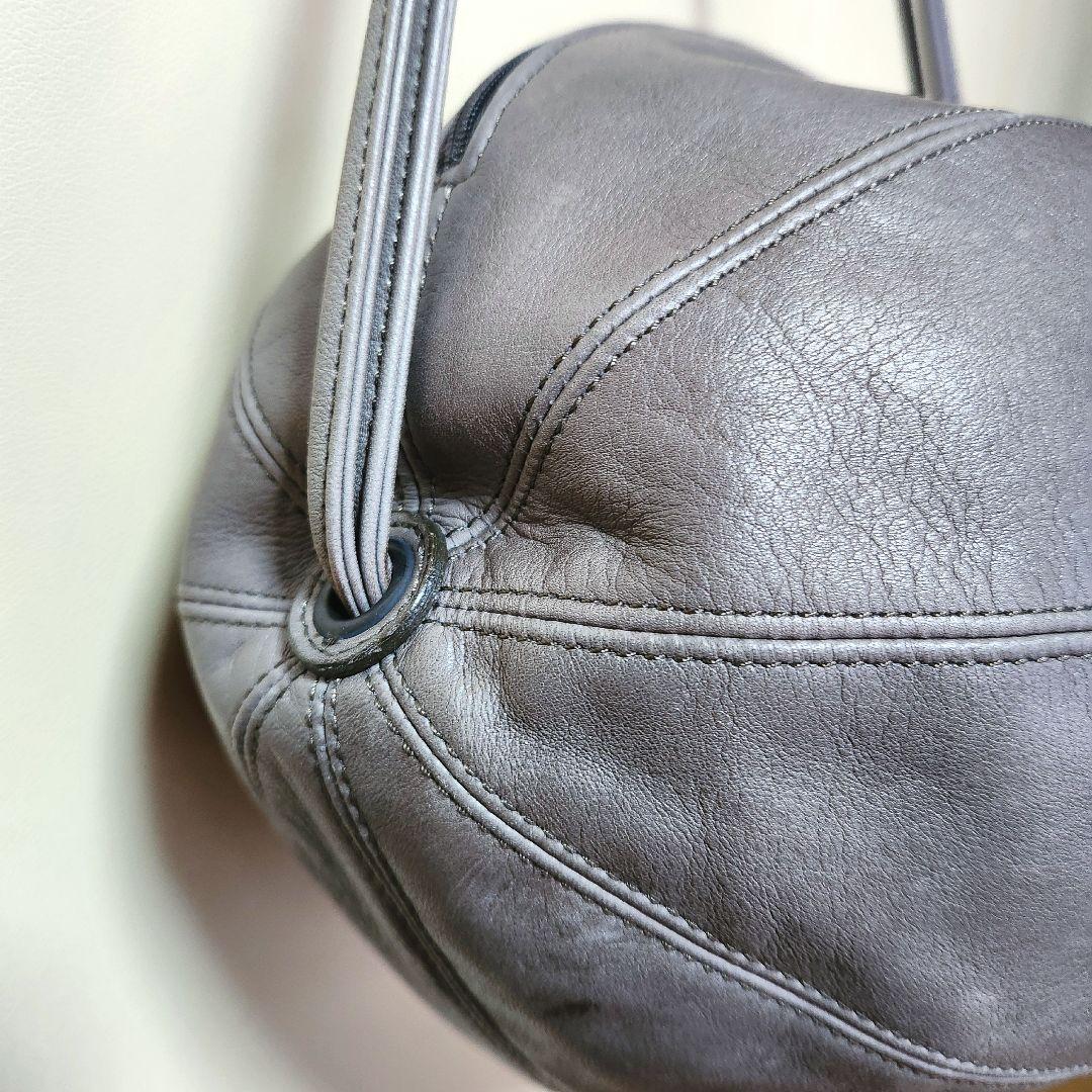 ヨーガンレール　ラグビーボールショルダーバッグ　グレージュ