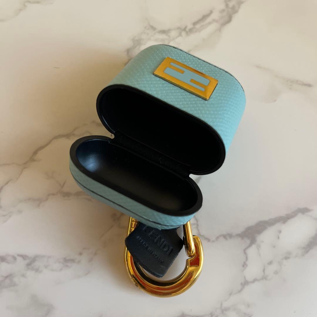 フェンディ FENDI ライトブルー AirPodsケース イヤホンケース