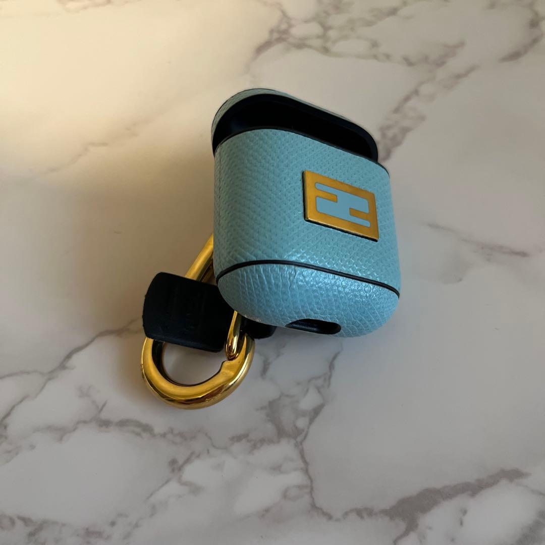 フェンディ FENDI ライトブルー AirPodsケース イヤホンケース
