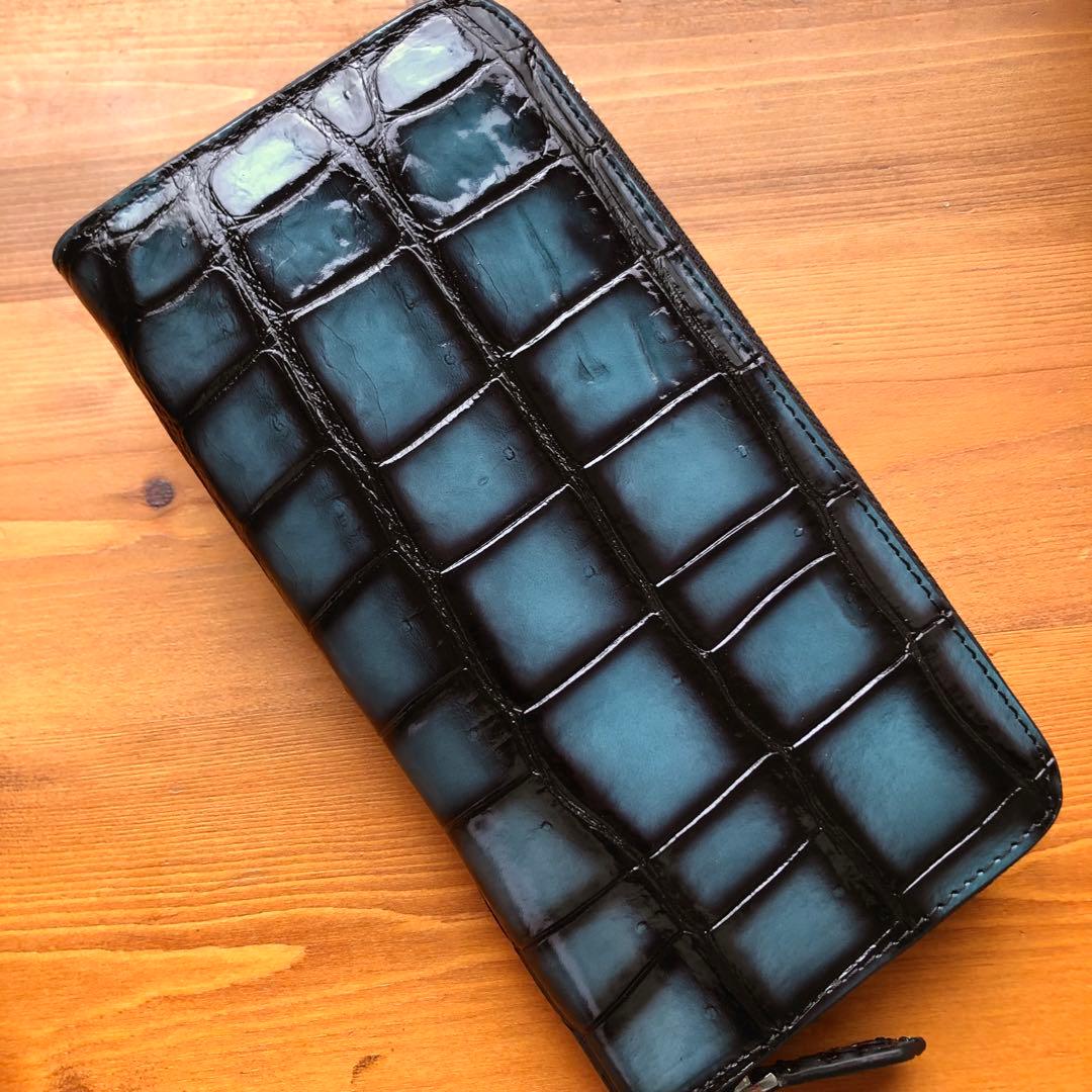 か*か様 本物　クロコダイル　シャムワニ　 長財布 ワニ革 一枚革　水色　ターコ
