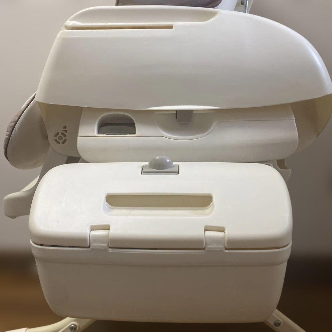 【美品】コンビ ネムリラ オートスウィング 電動 ベージュ/ホワイト