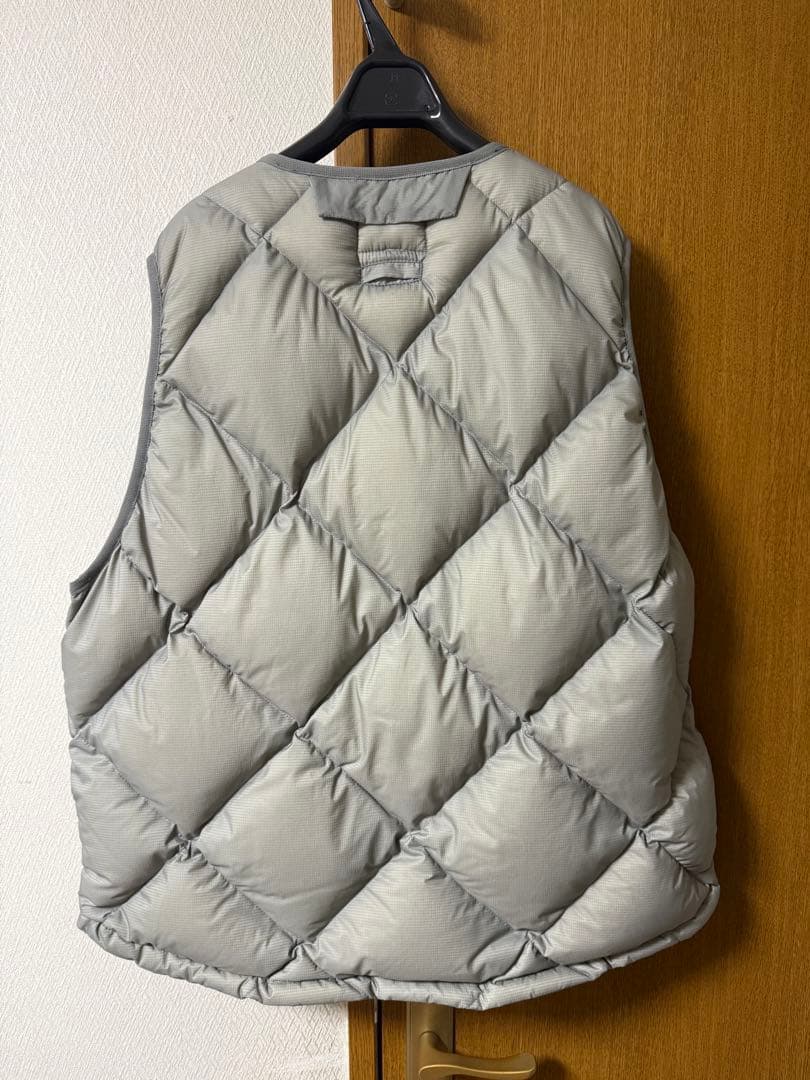 COMFY OUTOOR GARMNT シーエムエフダウンベスト