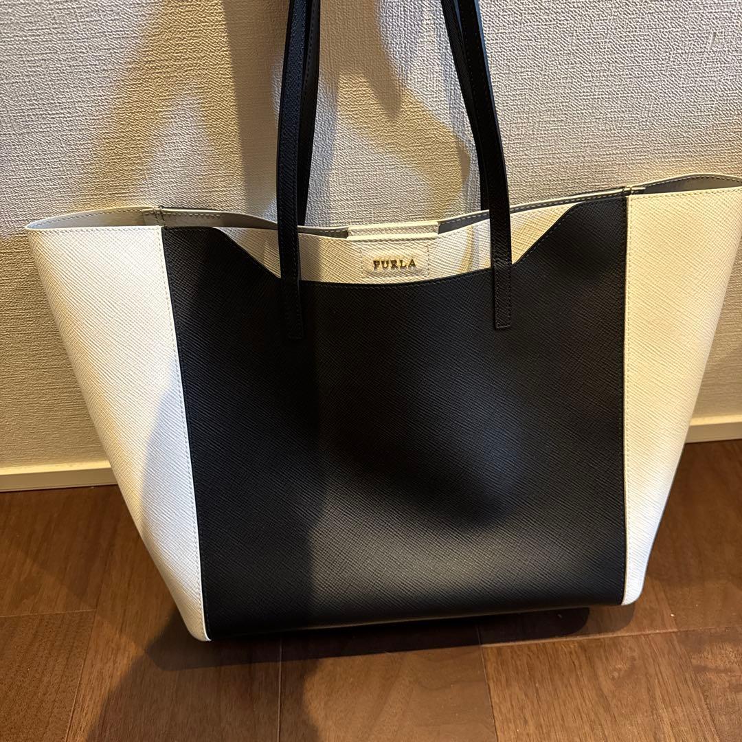 【美品】FURLA トートバッグ ファンタジア黒/白バイカラー