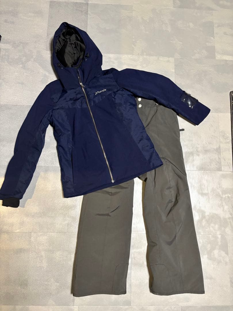 値下げしました！【phenix】 スキーウェア 上下セット レディース Sサイズ