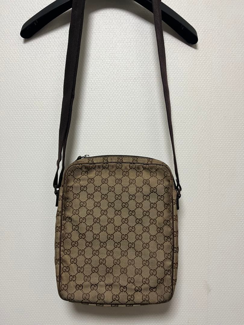 gucci ショルダーバッグ　ビンテージ　GGキャンバス
