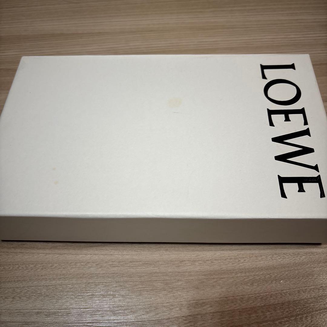 LOEWE ベージュ レザー 長財布