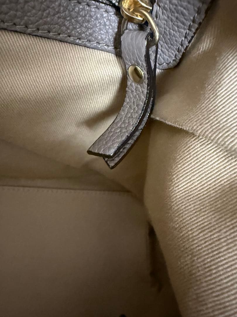 ジミーチュウ　トートバッグ