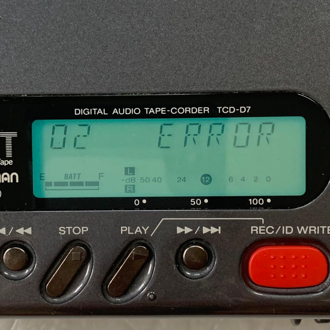 ジャンク SONY ソニー TCD-D7 DAT WALKMAN 壊れています