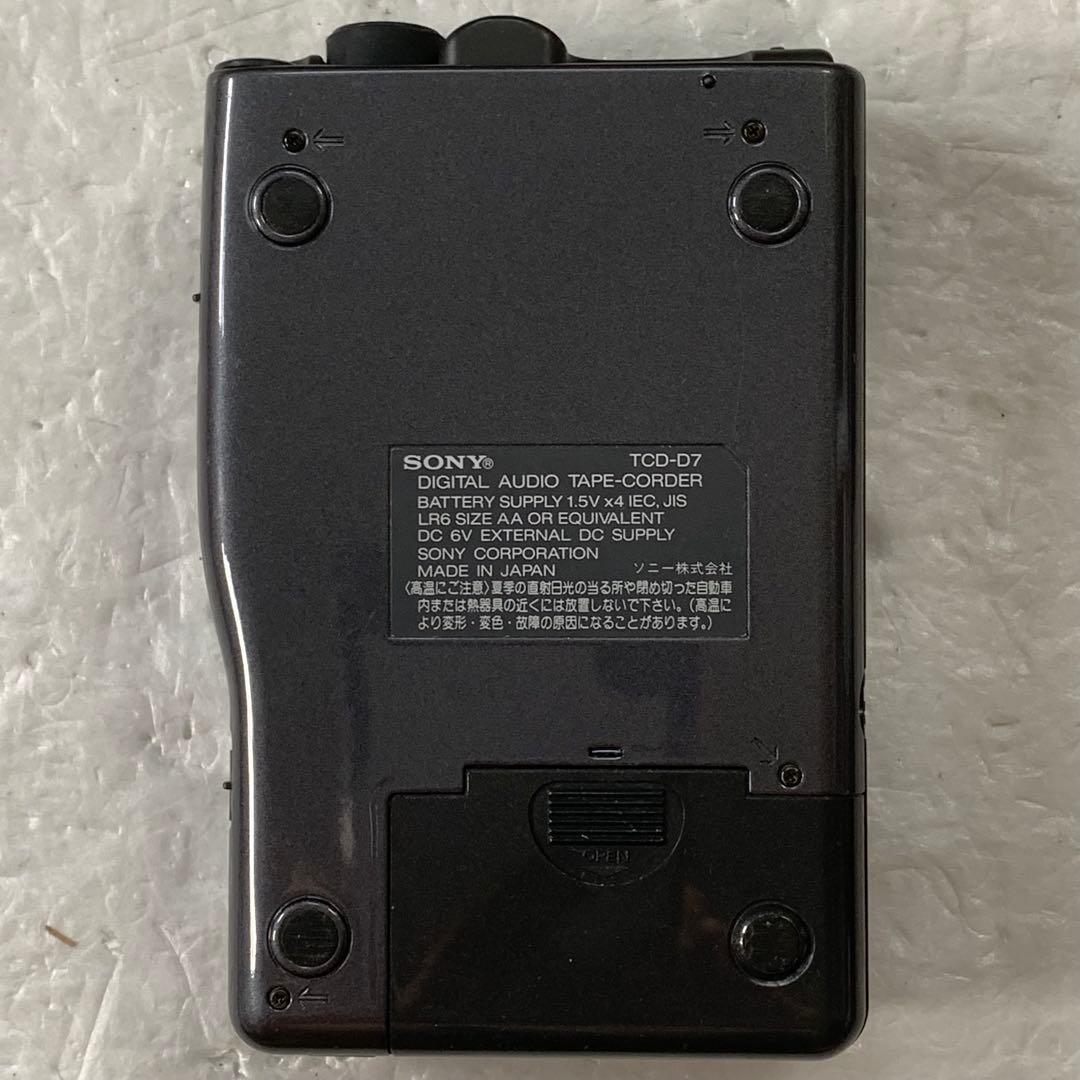 ジャンク SONY ソニー TCD-D7 DAT WALKMAN 壊れています
