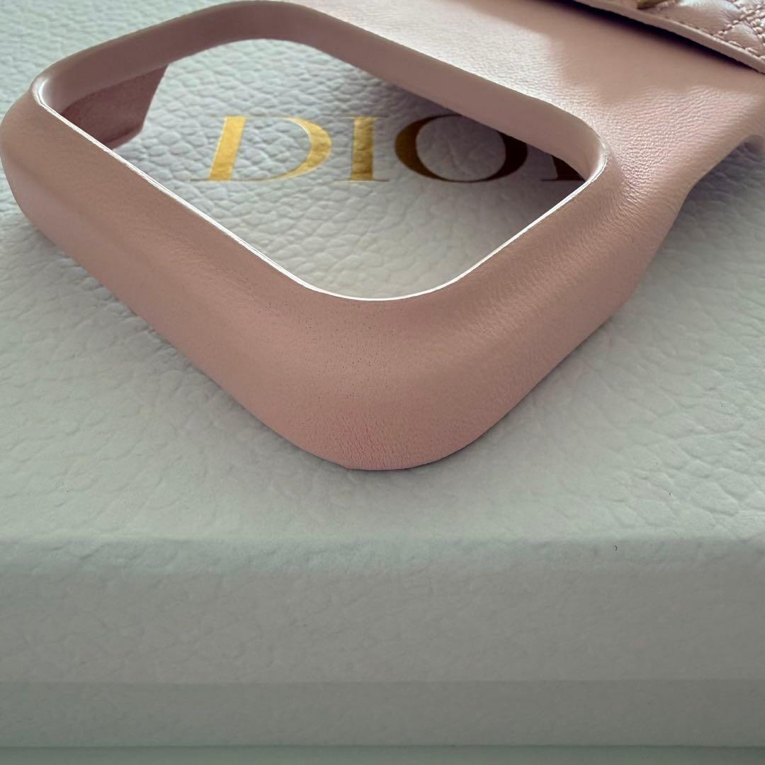①新品【日本限定】Lady Dior iPhone 17 Pro ケース　ハート