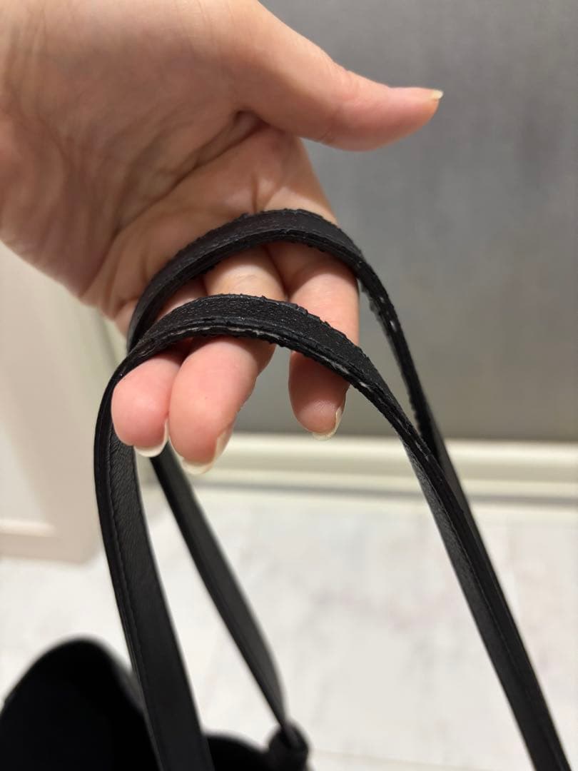 SAINT LAURENT ブラックレザートートバッグ