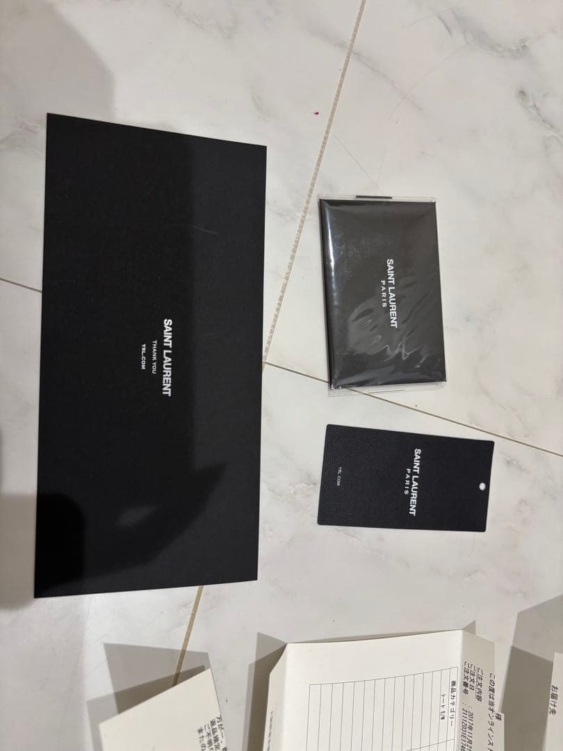 SAINT LAURENT ブラックレザートートバッグ