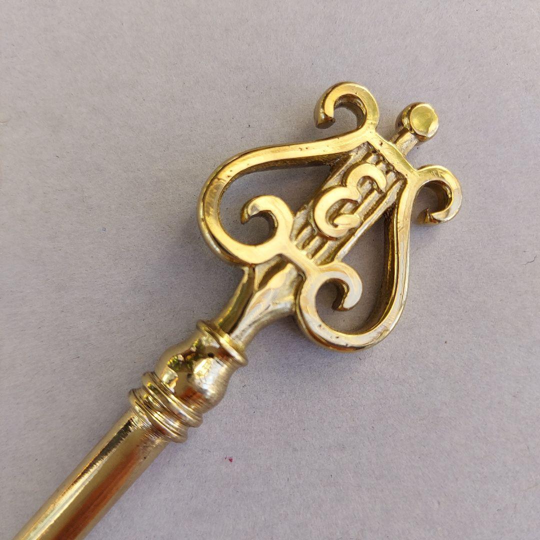 STEINWAY & SONS　グランドピアノの鍵