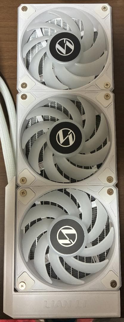 PC用ファン・クーラー LIANLI HydroShift LCD 360R White ARGB