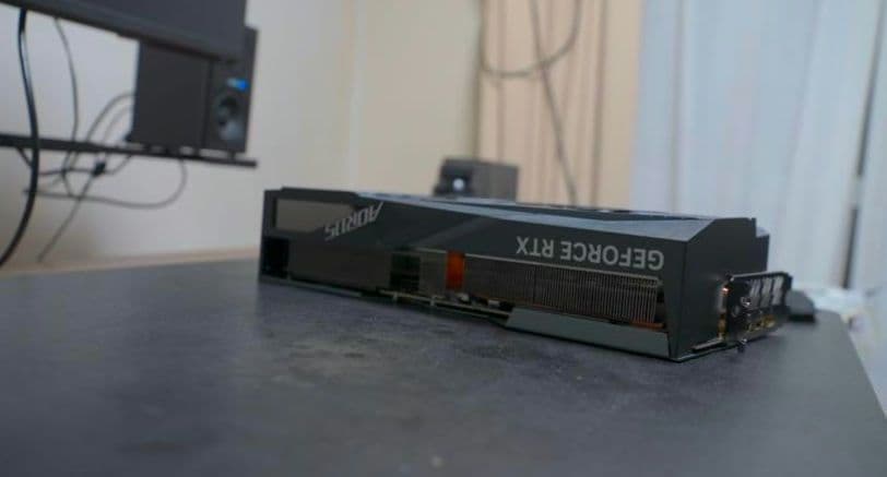 AORUS GeForce RTX 4090 MASTER(支え棒必須)