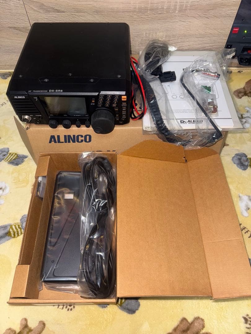 ALINCO DX-SR8J HFトランシーバー(分離キット(未使用))付き