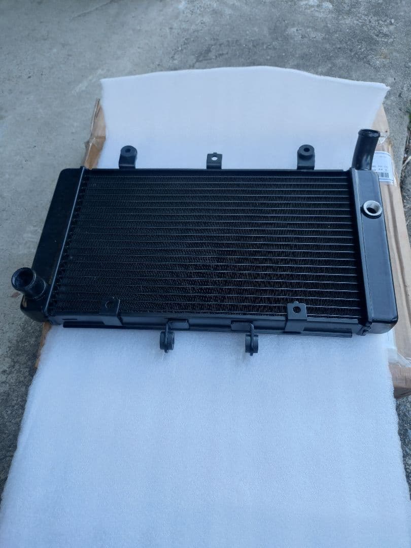 CB1300SF(1998-2002)ラジエーター新品中華製