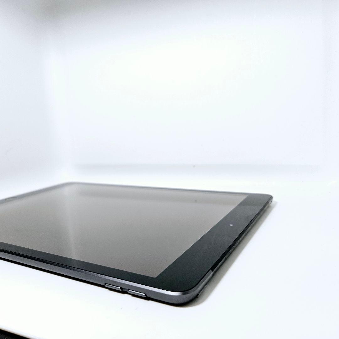 SIMフリー 美品 iPad 第7世代 Wi-Fi+Cellular 32GB