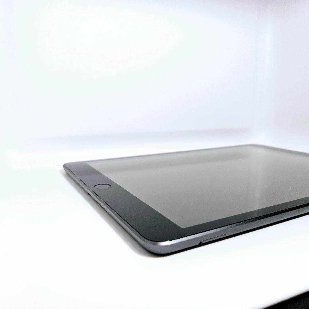 SIMフリー 美品 iPad 第7世代 Wi-Fi+Cellular 32GB