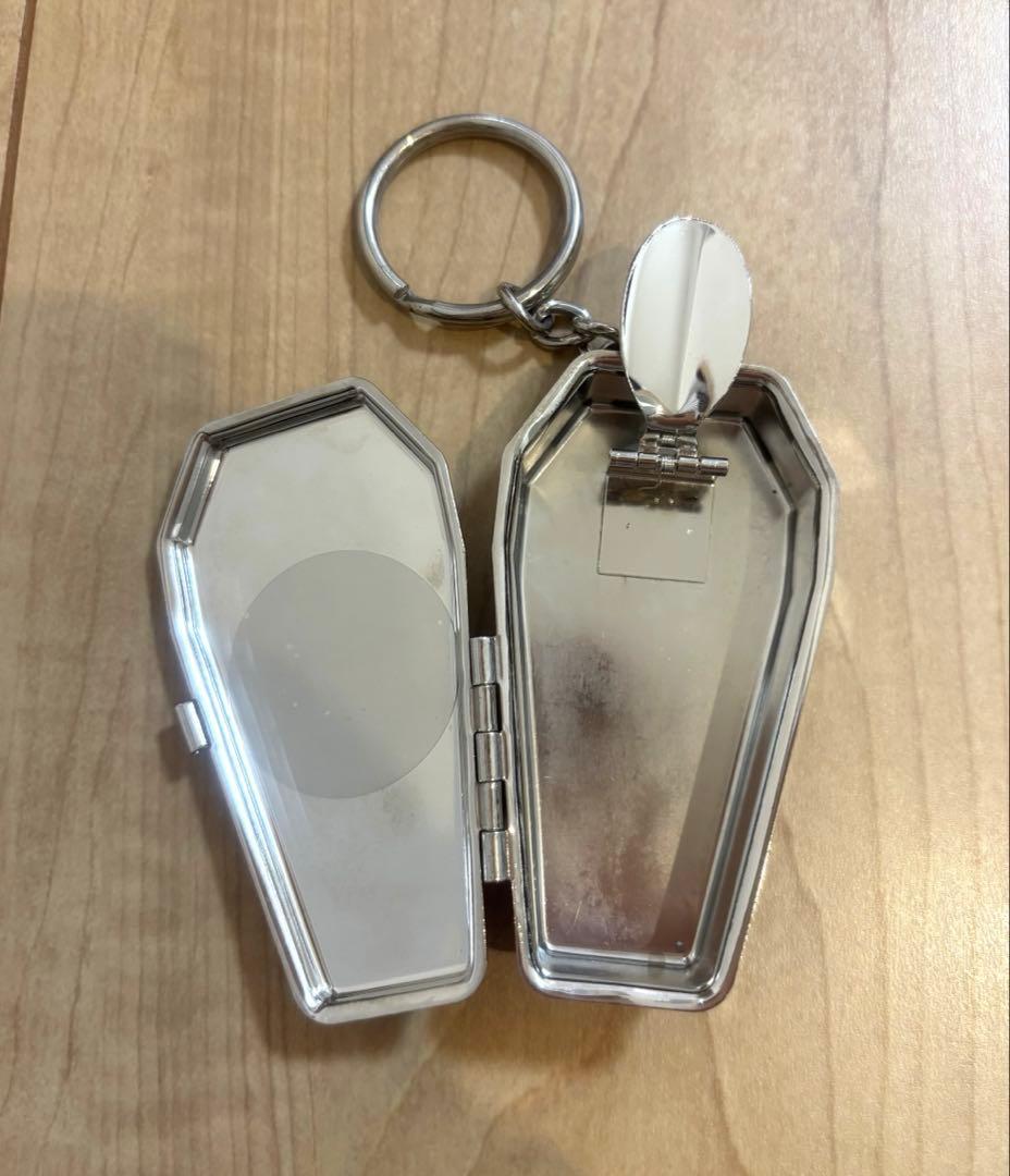 小物 Supreme Coffin Keychain