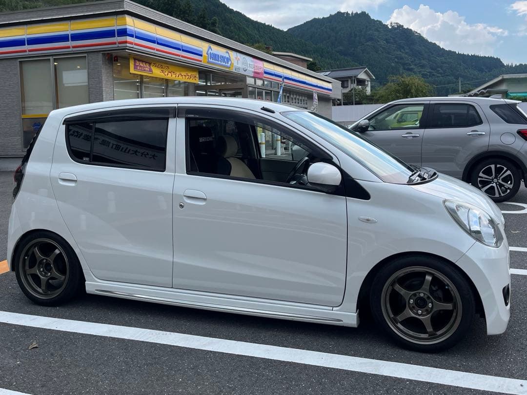 LA400 純正ショック　l275