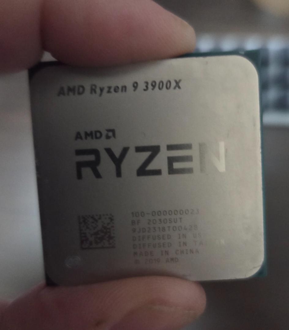 AMD Ryzen 9 3900X CPU AM4ソケット