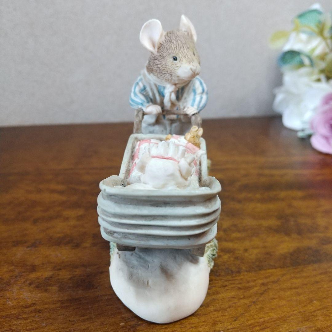 ボーダーファインアーツ ブランブリーヘッジ Dusty pushing Pram