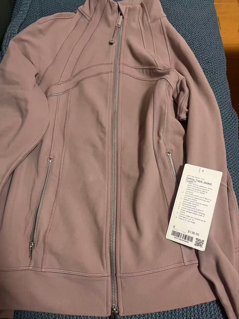 Lululemon 真っさらdefineジャケット、サイズL(8)灰色ローズ色